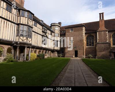 Long Gallery und Cloister Court Queens' College, Cambridge, England Stockfoto