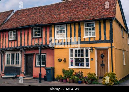Bunte Fachwerkhäuser in der Castle Street in der Altstadt Marktstadt Saffron Walden Essex England Stockfoto