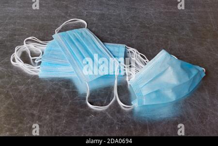 Hygienekonzept, Einweg-OP-Gesichtsmaske. Coronavirus-Quarantäne Stockfoto