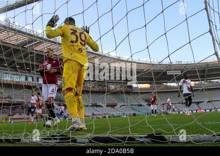 Salvatore Sirigu von Turin FC während der Serie EIN Spiel zwischen Turin FC und Crotone FC im Olympischen Grande Torino Stadion am 08. November 2020 in Turin Stockfoto