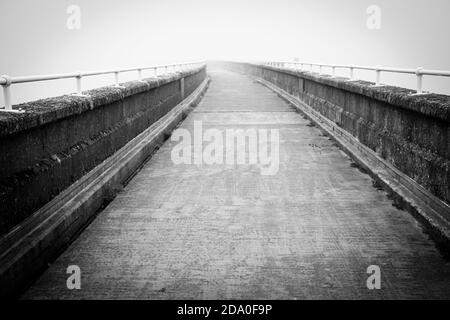 BAITINGS Reservoir and Dam, in der Nähe von Ripponden, West Yorkshire, Großbritannien Stockfoto