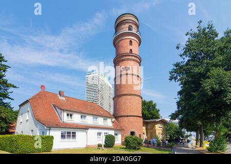 Lübeck: Hotel Maritim, Alter Leuchtturm, Bezirk Travemünde, Ostsee, Schleswig-Holstein, Deutschland Stockfoto