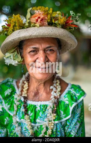 Bildnis einer alten Frau in Huahine, Gesellschaftsinseln, Französisch-Polynesien, Südsee. Stockfoto