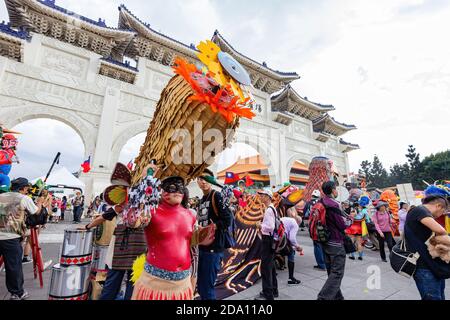 Taipei, 18. Okt 2013 - Rio Carnival Style Dream Parade in Taiwan Stockfoto