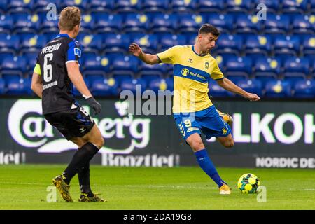 Brondby, Dänemark. November 2020. Andrija Pavlovic (9) von Broendby, WENN er während des 3F Superliga-Spiels zwischen Broendby IF und Odense Boldklub im Brondby-Stadion gesehen wurde. (Foto Kredit: Gonzales Foto/Alamy Live News Stockfoto