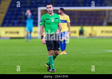 Brondby, Dänemark. November 2020. Schiedsrichter Sandi Putros gesehen während der 3F Superliga Spiel zwischen Broendby IF und Odense Boldklub im Brondby Stadium. (Foto Kredit: Gonzales Foto/Alamy Live News Stockfoto