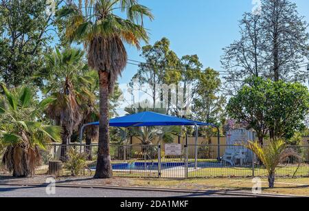 Capella, Queensland, Australien - Oktober 2019: Capella Van Park Swimming Pool Stockfoto