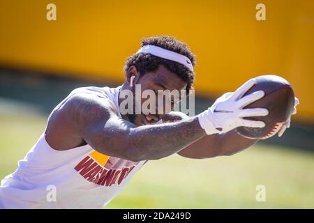 Landover, Maryland, USA. 8. November 2020: Steven Sims (15), Empfänger des Washington Football Teams, erwärmt sich vor dem NFL-Spiel zwischen den New York Giants und dem Washington Football Team im FedEx Field in Landover, Maryland Fotograf: Cory Royster Credit: CAL Sport Media/Alamy Live News Stockfoto