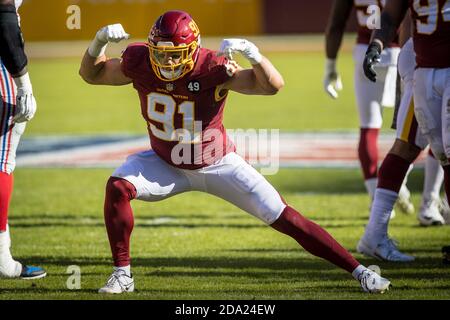 Landover, Maryland, USA. 8. November 2020: Washington Football Team Defensive End Ryan Kerrigan (91) feiert den Sack während der NFL-Spiel zwischen den New York Giants und Washington Football Team auf FedEx Feld in Landover, Maryland Fotograf: Cory Royster Kredit: CAL Sport Media/Alamy Live News Stockfoto