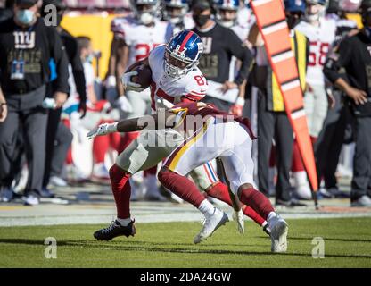 Landover, Maryland, USA. 8. November 2020: Sterling Shepard (87), der breite Empfänger der New York Giants, läuft während des NFL-Spiels zwischen dem New York Giants und dem Washington Football Team auf dem FedEx Field in Landover, Maryland, auf dem Spielfeld Fotograf: Cory Royster Credit: CAL Sport Media/Alamy Live News Stockfoto