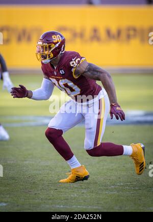 Landover, Maryland, USA. 8. November 2020: Washington Football Team Defensive End Montez Sweat (90) während der NFL-Spiel zwischen den New York Giants und Washington Football Team auf FedEx Feld in Landover, Maryland Fotograf: Cory Royster Kredit: CAL Sport Media/Alamy Live News Stockfoto