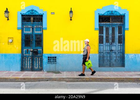 Mann zu Fuß, Centro Merida, Merida Mexiko Stockfoto