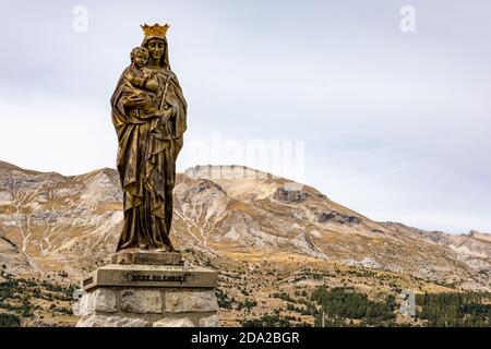 Le Devoluy, Hautes-Alpes, Frankreich - Statue in Col de Festre Stockfoto