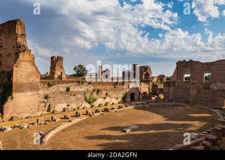 Hippodrom von Domitian oder Stadio Palatino in der Stadt Rom, Italien, altes Stadion auf dem Palatin Stockfoto