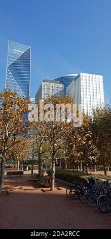 9 Okt 2018 - La Défense Türme und Skyline - Paris, Frankreich Stockfoto