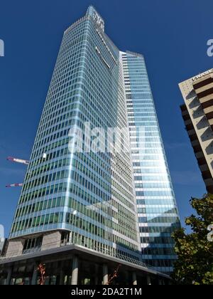 9 Okt 2018 - La Défense Türme und Skyline - Paris, Frankreich Stockfoto