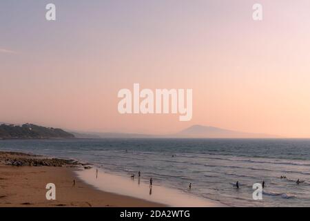 Der Strand von Bidart bei Sonnenuntergang, Baskenland, Franc Stockfoto