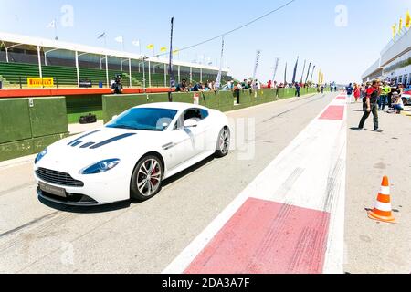JOHANNESBURG, SÜDAFRIKA - 20. Feb 2019: Johannesburg, Südafrika - 05 2013. Oktober: Aston Martin Owner's Track Day Stockfoto