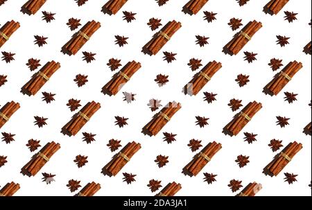 Weihnachtliches nahtloses Muster aus Zimtstangen und Sternanis Stockfoto