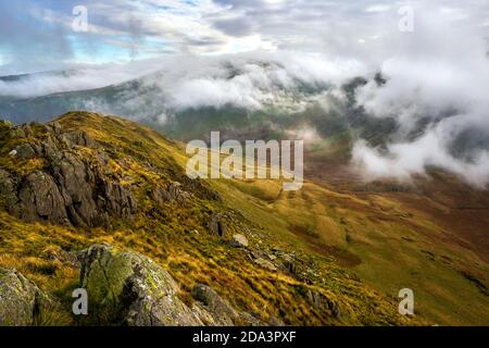 Blick in Mardale von Rough Crag über Riggindale bei Haweswater im Lake District National Park, Cumbria. Stockfoto