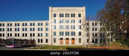 Chemnitz, Deutschland. November 2020. Die Universitätsbibliothek der Technischen Universität Chemnitz. Quelle: Peter Endig/dpa-Zentralbild/ZB/dpa/Alamy Live News Stockfoto