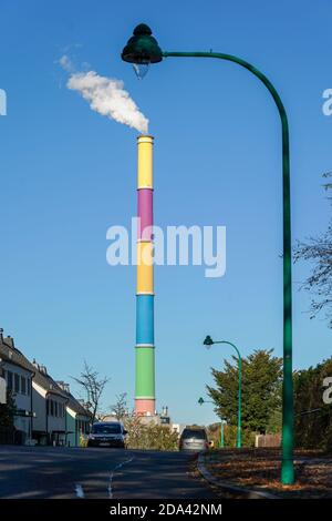 Chemnitz, Deutschland. November 2020. Blick auf den Schornstein des Kraftwerks Chemnitz Nord II. Quelle: Peter Endig/dpa-Zentralbild/ZB/dpa/Alamy Live News Stockfoto