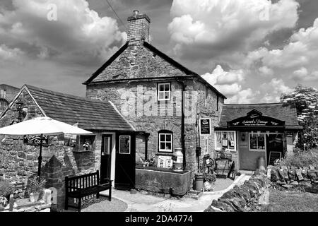 Eis und süßen Emporium im Tissington Dorf, Derbyshire Stockfoto