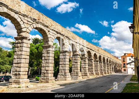 Antikes römisches Aquädukt in Segovia, Spanien Stockfoto