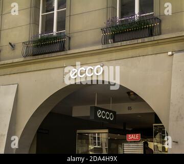 SCHWEIZ: Ecco Store im Zentrum von Bern, ECCO Sko A/S ist ein dänischer Schuhhersteller der 1963 von Karl Toosbuy in Dänemark gegründet wurde Stockfotografie - Alamy