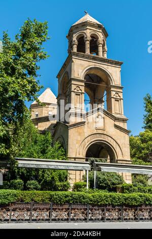 Baku, Aserbaidschan – 26. Juli 2020. Armenische Kirche des Heiligen Gregor des Illuminators auf dem Brunnen-Platz in Baku. Das Gebäude stammt aus dem Jahr 1869. Exter Stockfoto