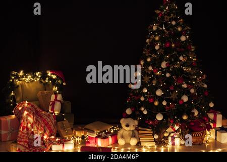 Weihnachtsbaumlichter und Silvester Stockfoto