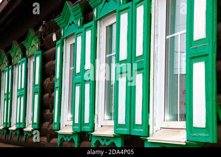 Typisches Haus Sibiriens in der Nähe des Baikalsees in Russland Stockfoto