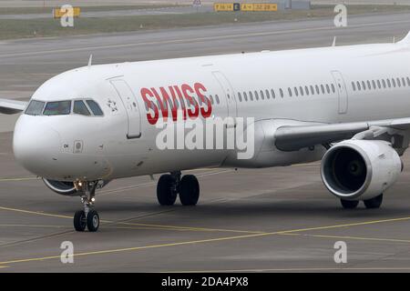 Ein Swiss Airlines Airbus A321 am Flughafen Zürich Kloten, Schweiz am Dienstag, den 22. Januar 2019. (Quelle: Robert Smith, MI News) Stockfoto