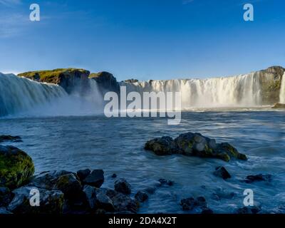 Landschaftlich schöner Blick auf Wasserfall, Godafoss Wasserfall, Pingeyjarsveit, Nordost Region, Island Stockfoto