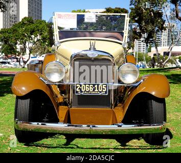 Ausstellung von alten, Retro-Sammler-Autos, die gut gepflegt sind und halten in Arbeitsbedingungen von den Eigentümern. San Diego. USA. Stockfoto