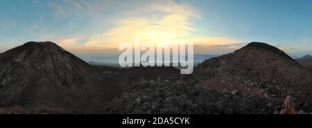 De Fiore Vulkankrater und Gruppe von alten Vulkankegel im westlichen Ätna Park am Abend, Sizilien Stockfoto