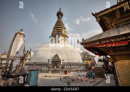 Kathmandu, Nepal, März 2009. Allgemeine Ansicht des Swayambhunath Stupa auch als der Affentempel bekannt. Stockfoto