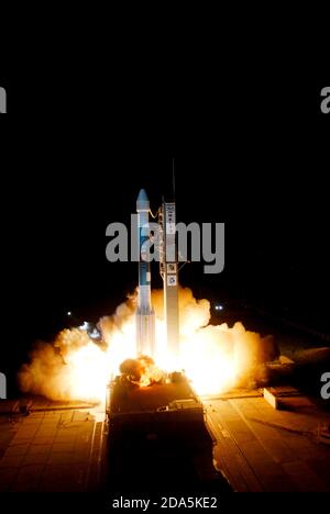 KENNEDY SPACE CENTER, FL, USA - 04. August 2007 - der Phoenix Mars Lander der NASA startet mit einem Delta II 7925-Rocke dramatisch zum Mars Stockfoto