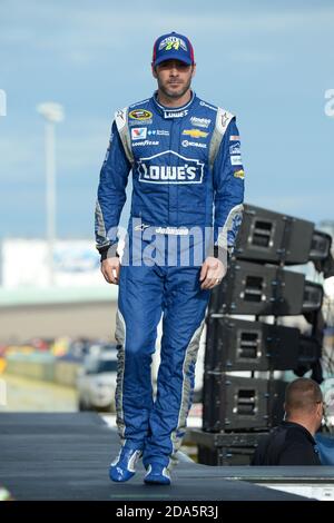 Homestead, Vereinigte Staaten Von Amerika. November 2015. HOMESTEAD, FL - NOVEMBER 22: Jimmie Johnson während der Fahrereinführungen vor dem Start der NASCAR Sprint Cup Series Ford EcoBoost 400 auf Homestead-Miami Speedway am 22. November 2015 in Homestead, Florida Menschen: Jimmie Johnson Kredit: Storms Media Group/Alamy Live News Stockfoto
