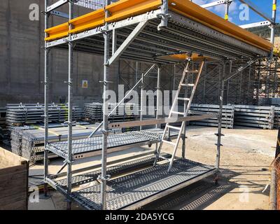 Gerüste auf der Baustelle. Bauhilfsmittel Stockfoto