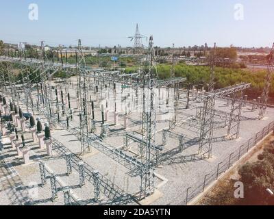 Luftaufnahme des elektrischen Transformatorkraftwerks Stockfoto