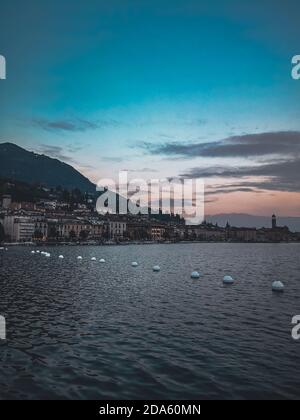 Blick auf salò am gardasee Stockfoto