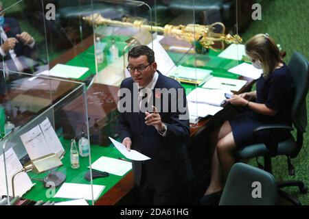 MELBOURNE, AUSTRALIEN - NOVEMBER 10: Premier Daniel Andrews spricht während der Fragestunde der Victorian Legislative Assembly am 10. November 2020 in Melbourne, Australien. Die COVID-19-Beschränkungen haben sich in ganz Victoria weiter gelockert.die Grenze zwischen der U-Bahn und der Region ist nicht mehr gültig.Bildquelle: brett keating/Alamy Live News Stockfoto