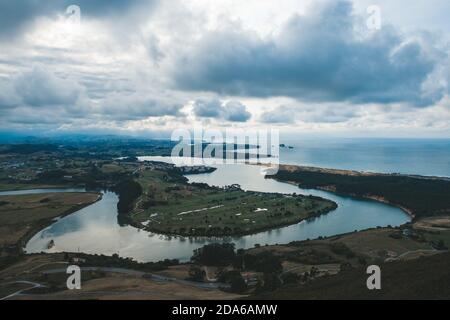 Mogro Mündung von La Picota Berg, Kantabrien, Spanien Stockfoto