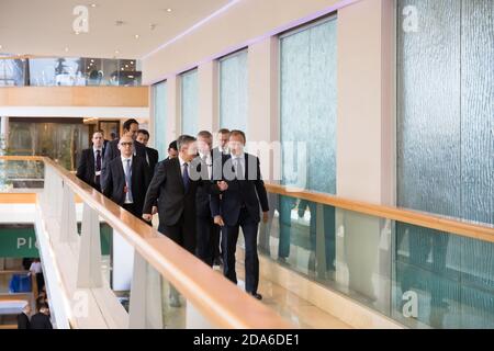 ST. JULIAN'S - MALTA, 30. März 2017: Präsident des Europäischen Rates Donald Tusk während des Kongresses der Europäischen Volkspartei (EVP) in Malta. Arbeitsmomente des EVP-Kongresses. Stockfoto