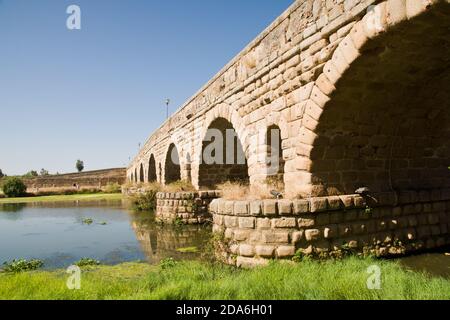 Alte römische Brücke in Merida, Badajoz, Extremadura, Spanien Stockfoto