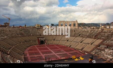 Arena di Verona,antikes römisches Amphitheater.Theater noch heute für große Opernaufführungen im Einsatz. Verona, Italien, Stockfoto