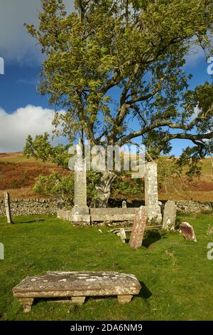 St. Mary's Kirkyard am St. Mary's Loch, The Scottish Borders, im Herbst. Stockfoto