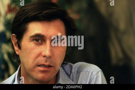 Bryan Ferry bei seinem Haus in London 1982 Stockfoto