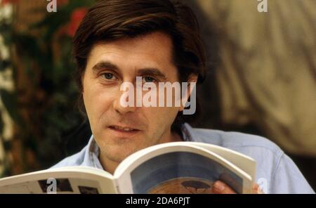 Bryan Ferry bei seinem Haus in London 1982 Stockfoto